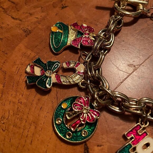 “Festive Silvertone Christmas Charm Bracelet - Spread Holiday Cheer in Style!” - Picture 2 of 7
